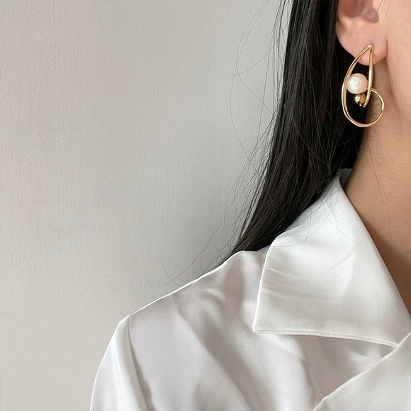 pearl earrings - Picture 4 of 5